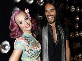 Katy Perry et Russell Brand arrivent aux MTV Video Music Awards le dimanche 28 août 2011 à Los Angeles.