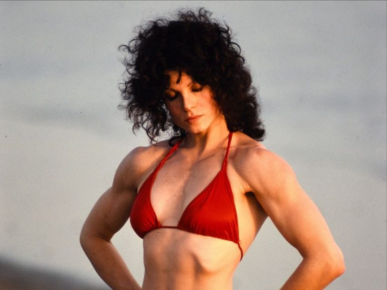 L’icône du bodybuilding Lisa Lyon – qui a inspiré Elektra de Marvel – lutte contre le cancer du pancréas dans un hospice