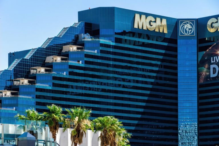 MGM Resorts touché par un « problème de cybersécurité », entraînant une panne massive