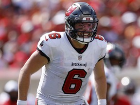 Baker Mayfield des Buccaneers de Tampa Bay réagit après un match du quatrième quart contre les Bears de Chicago au Raymond James Stadium le 17 septembre 2023 à Tampa, en Floride.