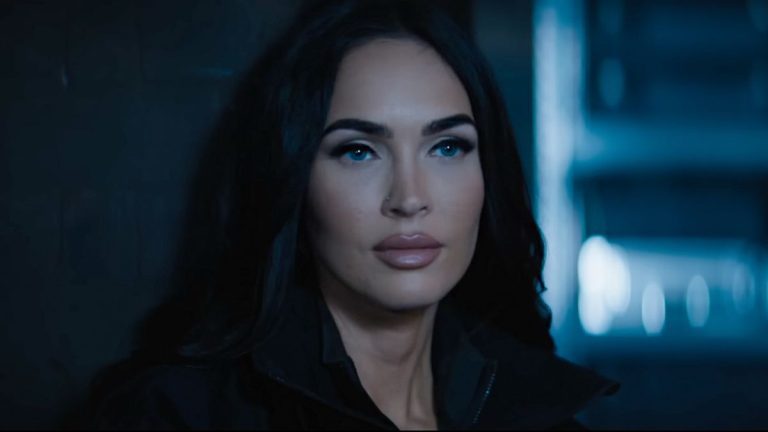  Megan Fox est en tête d'affiche d'Expend4bles ce week-end.  Une productrice affirme qu'elle n'a pas été ajoutée uniquement pour « inventer les chiffres »
