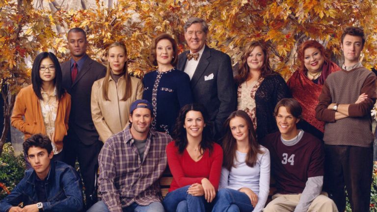 Keiko Angena, Yanic Truesdale, Liza Weil, Kelly Bishop, Edward Herrmann, Melissa McCarthy, Liz Torres, Sean Gunn, Milo Ventimiglia, Scott Patterson, Lauren Graham, Alexis Bledel, and Jared Padalecki in 