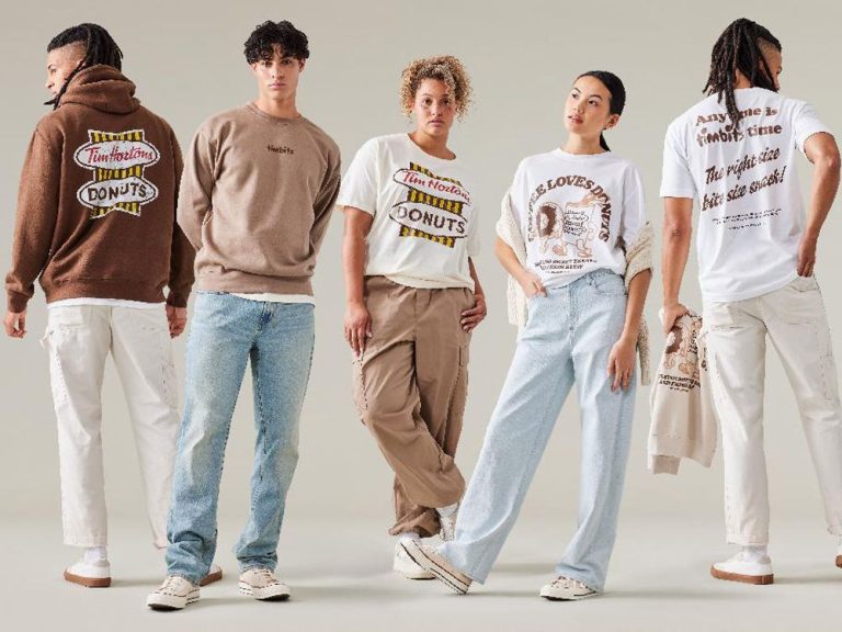 Tim Hortons lance une nouvelle boutique en ligne vendant des vêtements au style rétro