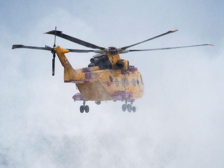 Trois personnes meurent après le naufrage d’un bateau au large des côtes du Québec