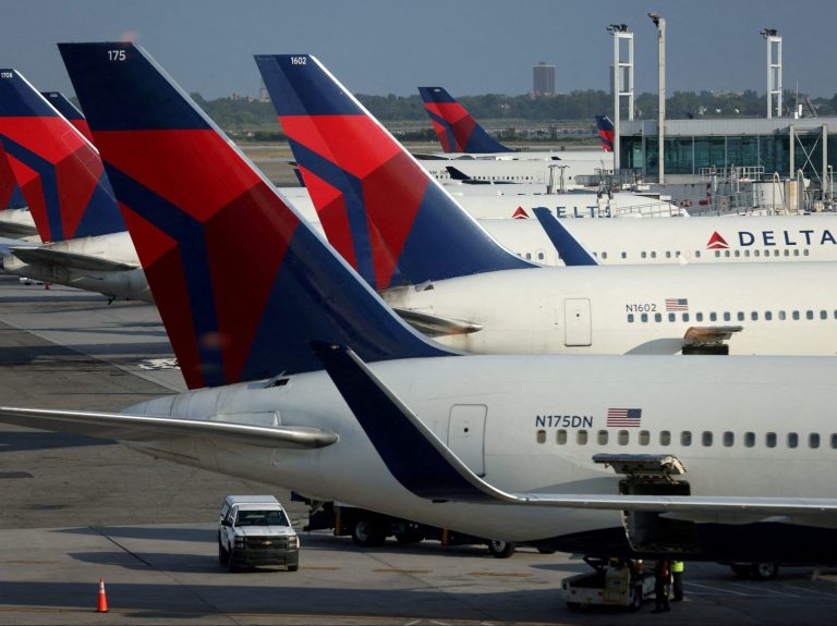 Un avion de ligne à destination des États-Unis frappé par une tempête de grêle au-dessus de Milan et se déroute vers Rome