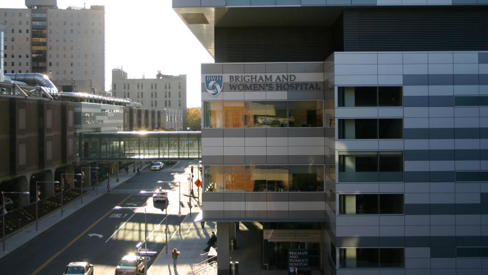   Bâtiment de l'hôpital Brigham and Women's en photo