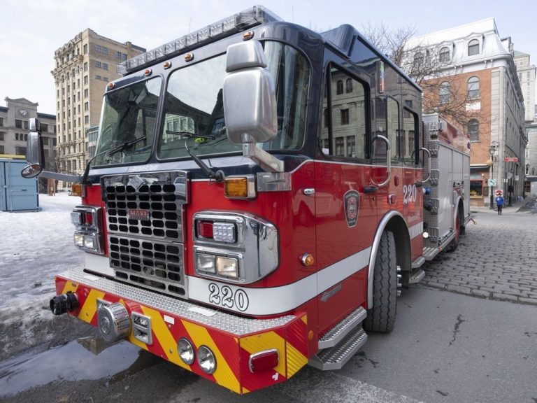 Un mort et deux blessés après l’effondrement d’un immeuble dans le nord de Montréal