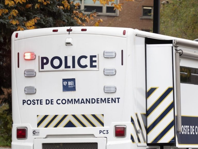 Un organisme de surveillance de la police du Québec enquête sur la fusillade de Legault, suspect de menace Trudeau