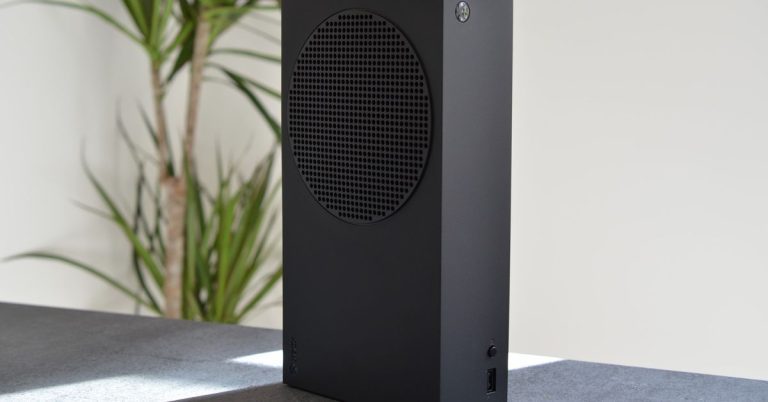 Un premier aperçu de la Xbox Series S noire de 1 To