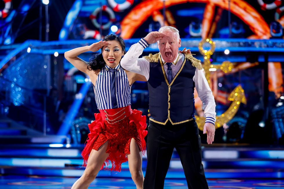 venez strictement danser 2023,30 09 2023,tx2 dress run,nancy xu les dennis,pas pour publication avant 20h35, samedi 30 septembre 2023,bbc,guy levy