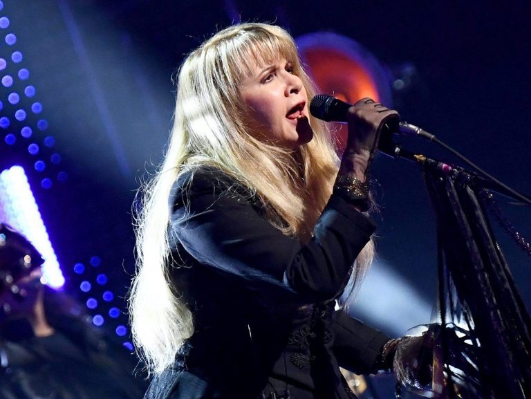 Stevie Nicks dit que Fleetwood Mac est terminé après la mort de Christine McVie