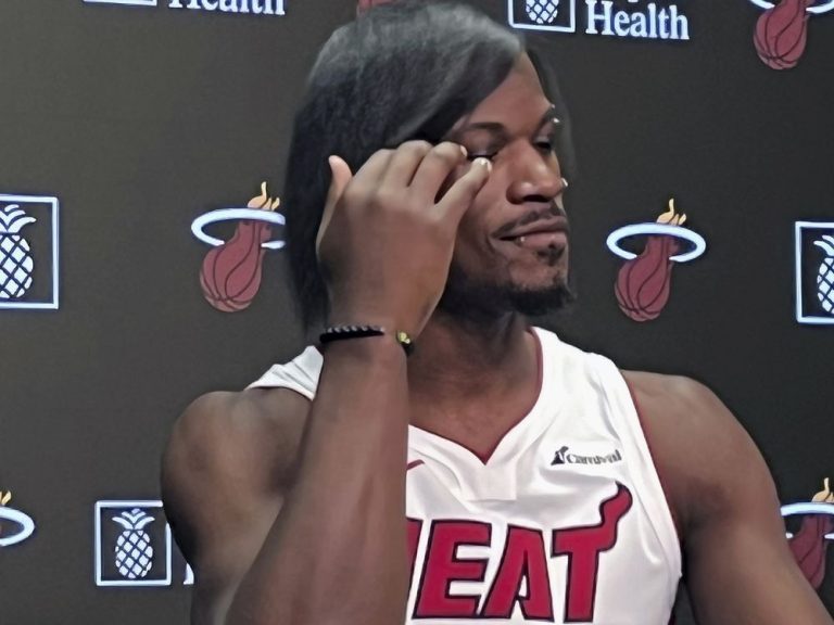 La star du Miami Heat, Jimmy Butler, a un nouveau look et d’autres réflexions sur la NBA Media Day