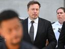 Le président et propriétaire de X Corp., Elon Musk, quitte un forum bipartite sur l'intelligence artificielle du Sénat américain au Capitole des États-Unis à Washington, DC, le 13 septembre 2023.