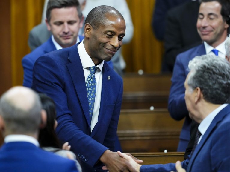 La Chambre des communes élit le député libéral Greg Fergus comme prochain président