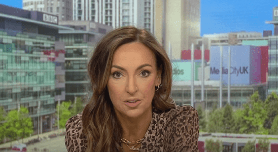 Sally Nugent de BBC Breakfast arrête un manifestant en direct