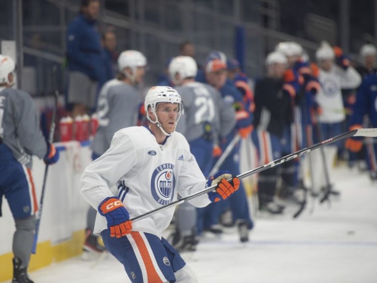 Les Oilers d’Edmonton ont pris la glace avec la bonne approche de la pré-saison