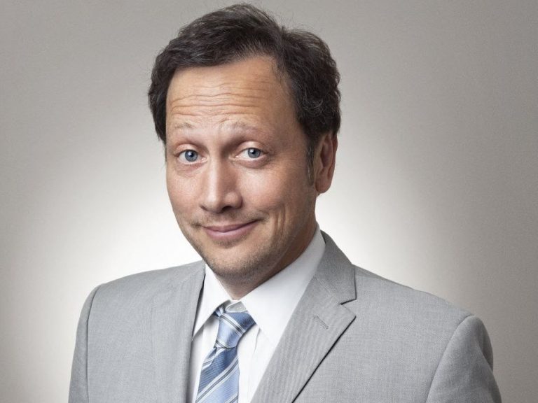 Le comédien Rob Schneider annule son voyage au Canada en raison du fiasco nazi