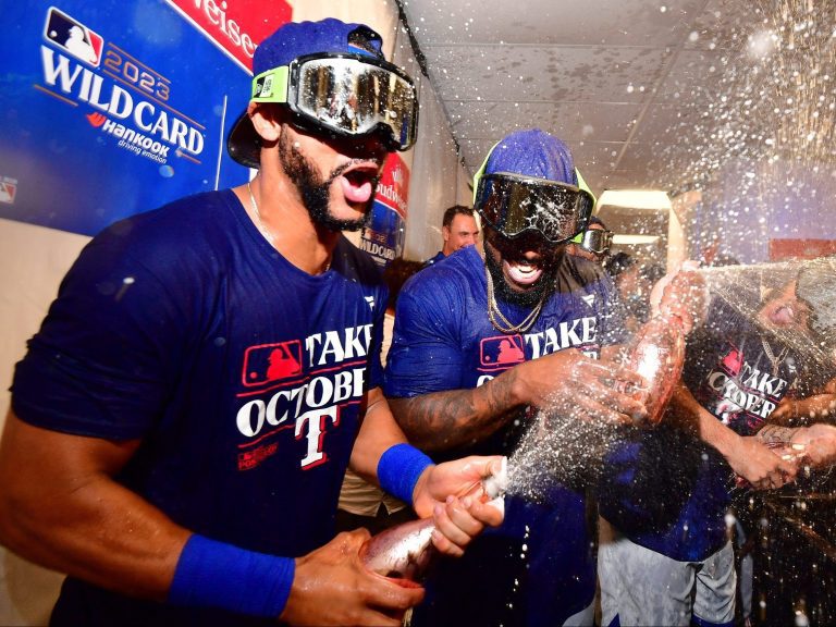 Les Rangers ont battu les Rays 7-1 pour le balayage de la Wild Card Series derrière les circuits de Garcia et Carter