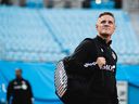 Le nouvel entraîneur-chef du Toronto FC, John Herdman, est présenté avant que son équipe n'affronte le Charlotte FC, à Charlotte, en Caroline du Nord, sur la photo du mercredi 4 octobre 2023.