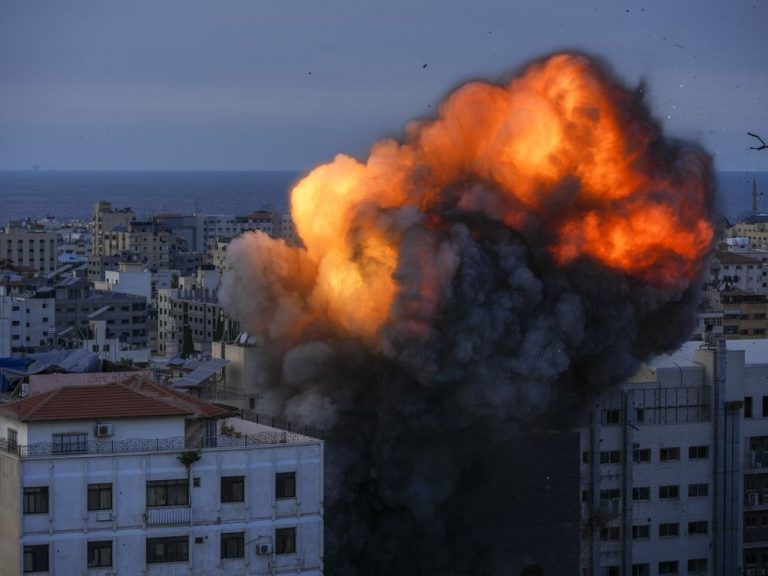 Les Canadiens coincés en Israël alors que les vols sont annulés et l’ambassade fermée pour Thanksgiving