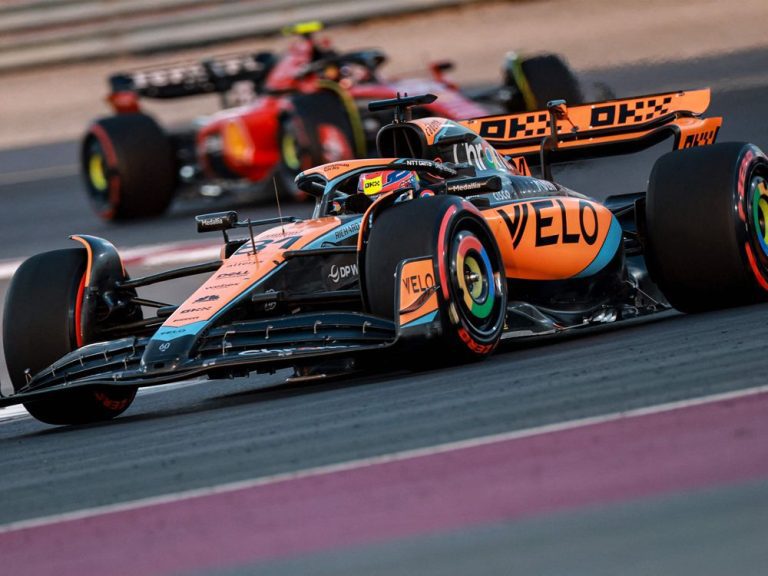 Verstappen remporte le troisième championnat du monde de Formule 1 consécutif, Piastri remporte la victoire au sprint