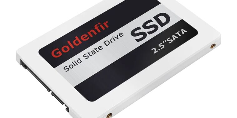 Un évaluateur teste un SSD SATA à 3 $ et obtient exactement ce pour quoi il a payé