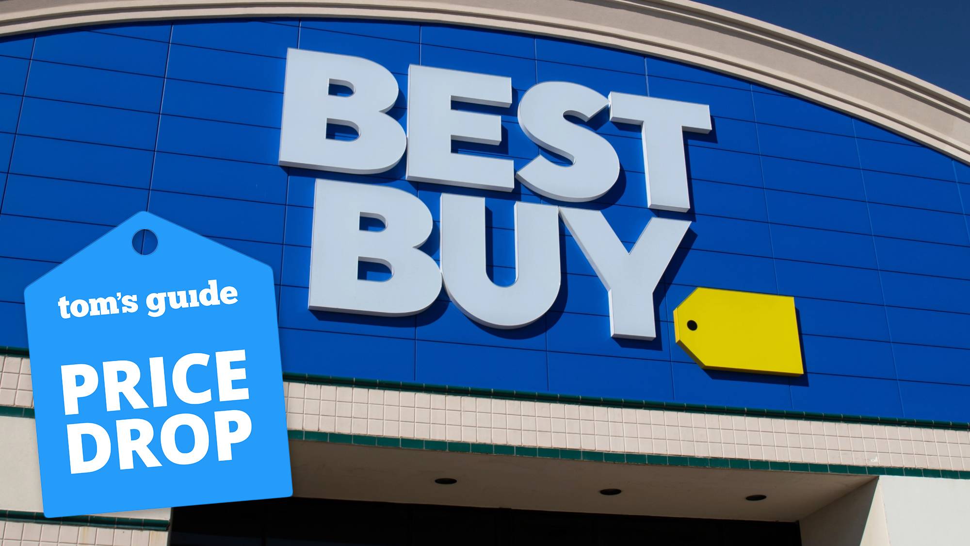 Vitrine Best Buy avec une étiquette d'offre Tom's Guide