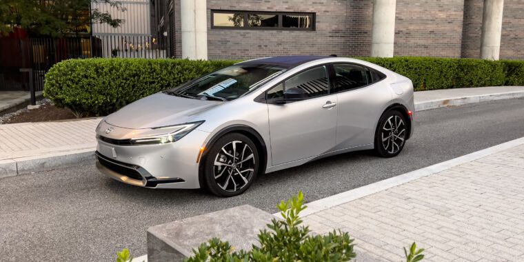 Le groupe motopropulseur rechargeable est une victoire en termes d’efficacité pour la Toyota Prius Prime 2023