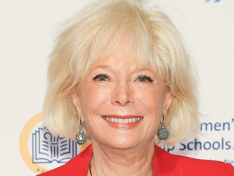 Le procès allègue que Lesley Stahl a demandé à la candidate de « 60 Minutes » si elle « utiliserait son corps pour obtenir des histoires »