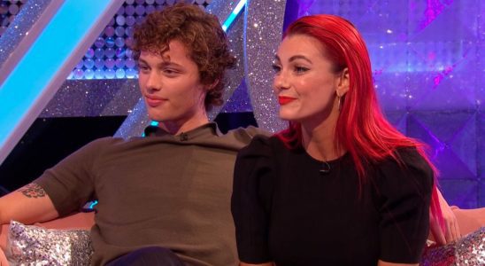 Bobby Brazier de Strictly révèle qu'il "tombe amoureux" de Dianne Buswell