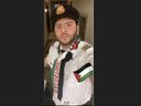 Le capitaine Mostafa Ezzo a été immobilisé par Air Canada pour avoir prétendument porté les couleurs palestiniennes alors qu'il était en uniforme.