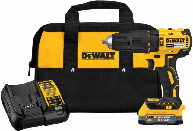 Kit de perceuse DeWalt avec sac de transport.