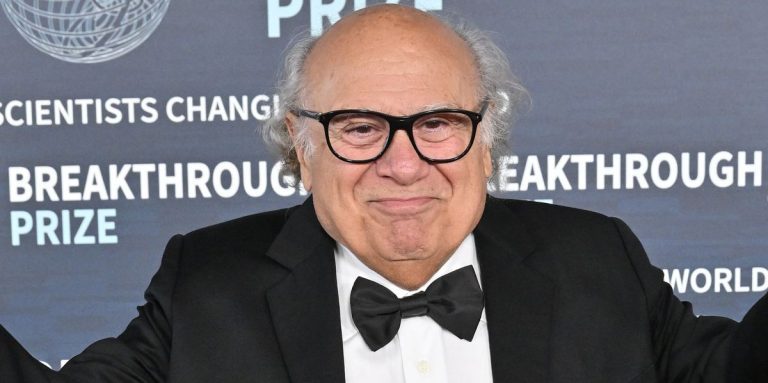 Danny DeVito dit qu'une réunion de Matilda est en préparation avec Mara Wilson
