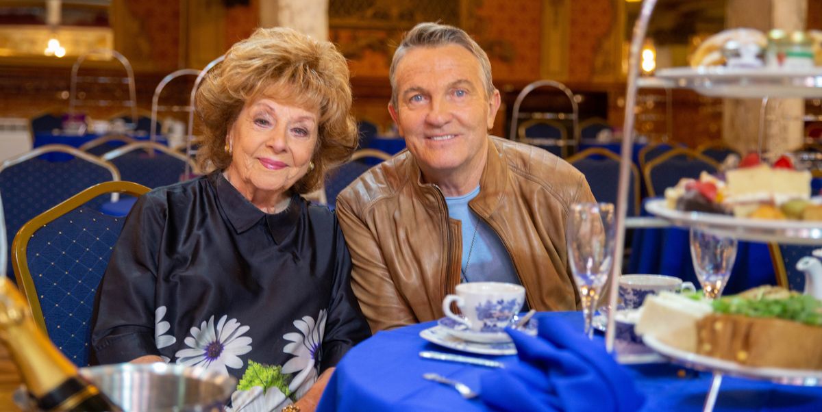 Les légendes de Coronation Street ont un drôle d’accident dans le spécial Barbara Knox
