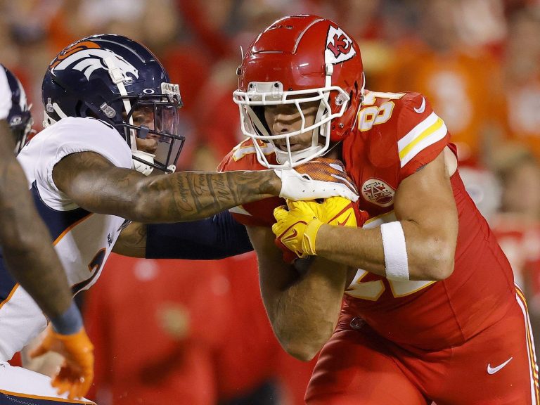 Patrick Mahomes lance TD, Travis Kelce a un gros match alors que les KC Chiefs battent les Denver Broncos