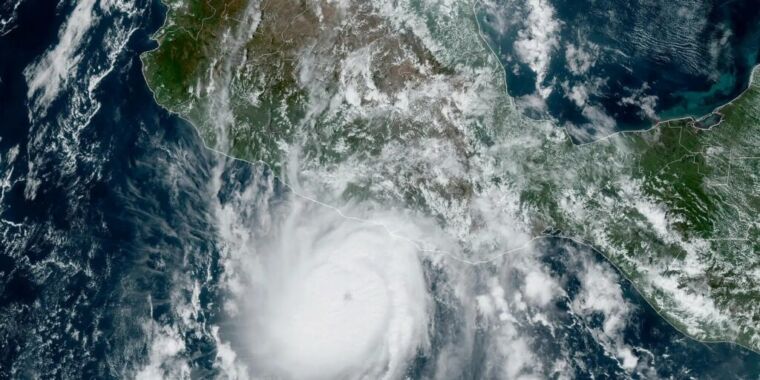 J’essaie de comprendre pourquoi Otis a explosé en route vers Acapulco cette semaine