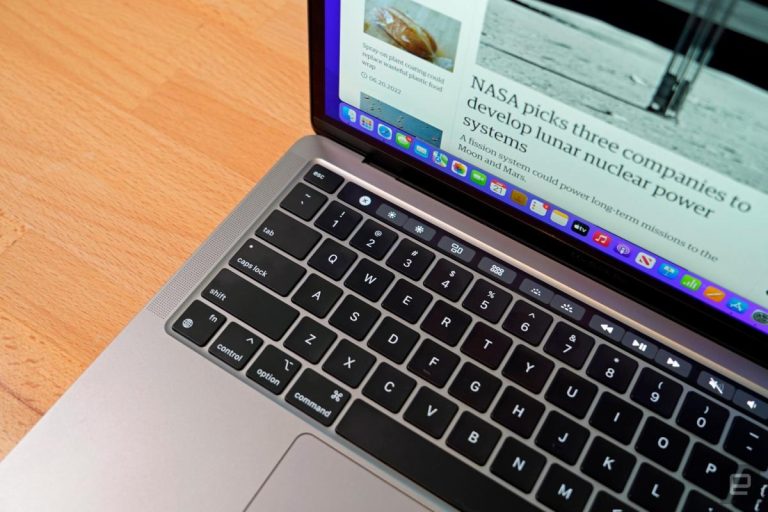 Apple tue enfin le MacBook Pro Touch Bar 13 pouces