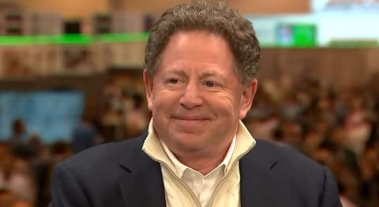 Bobby Kotick, PDG d'Activision Blizzard, déclare qu'il restera en poste jusqu'à la fin de 2023