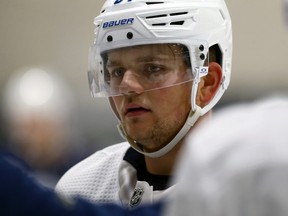 Cole Perfetti lors du camp d'entraînement des Jets de Winnipeg, le mercredi 4 octobre 2023.