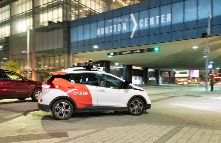 Cruise propose désormais des trajets en robot-taxi payants à Houston