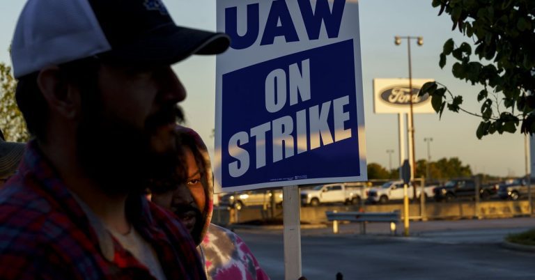 Ford et l’UAW parviennent à un accord de principe pour mettre fin à la grève