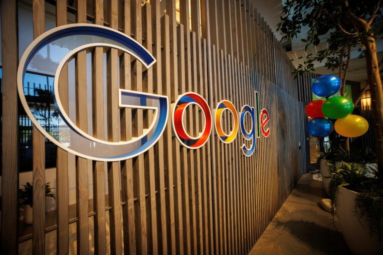 Google condamné à payer 1 million de dollars à une dirigeante poursuivie pour discrimination salariale