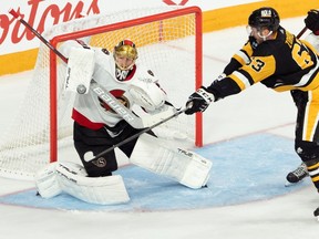 "C'est amusant de jouer à ces matchs de pré-saison, de se préparer et de travailler sur des choses," » a déclaré le gardien des Sénateurs d'Ottawa Joonas Korpisalo. "C'est un sentiment différent quand la saison commence.  Vous ressentez de la pression, et les matchs comptent, et c'est ce que tout le monde attend."