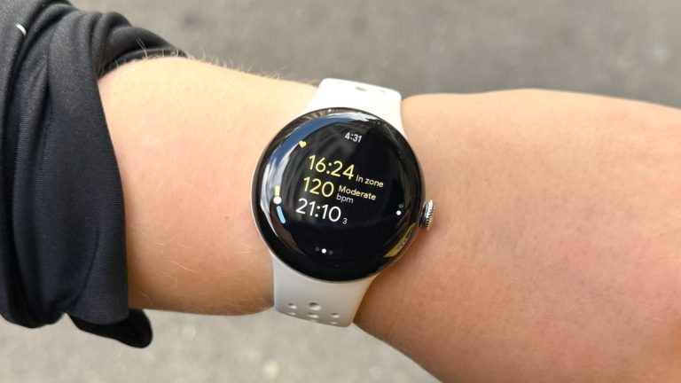 J’avais de gros problèmes de durée de vie de la batterie de la Pixel Watch 2, mais la montre intelligente de Google m’a prouvé le contraire