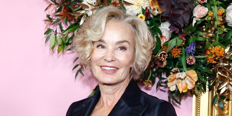 Jessica Lange d'American Horror Story fait allusion à sa retraite
