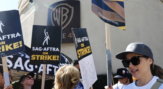 SAG Strike Picket Line