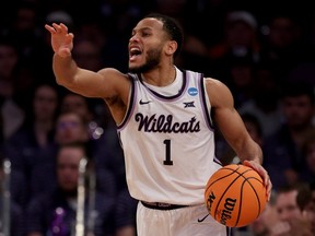 Markquis Nowell, ancien des Wildcats de Kansas State, dribble contre les Spartans de Michigan State.