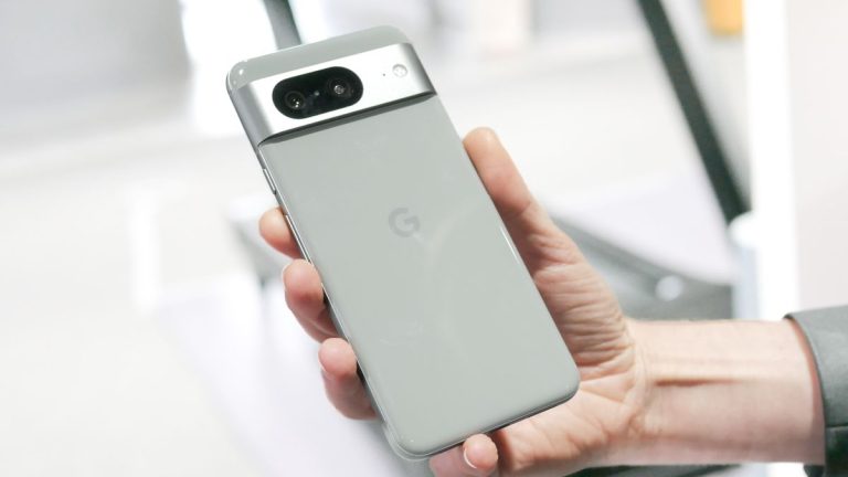 Le démontage de Google Pixel 8 révèle une erreur de conception similaire à celle de l’iPhone 15 Pro