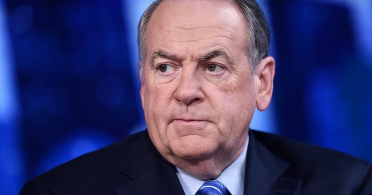 Le dernier procès pour droits d’auteur sur l’IA implique Mike Huckabee et ses livres