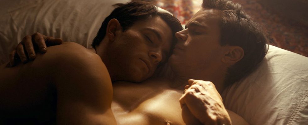 Le drame romantique gay de la star de Bridgerton, Jonathan Bailey, fait ses débuts avec un score de 100 % Rotten Tomatoes